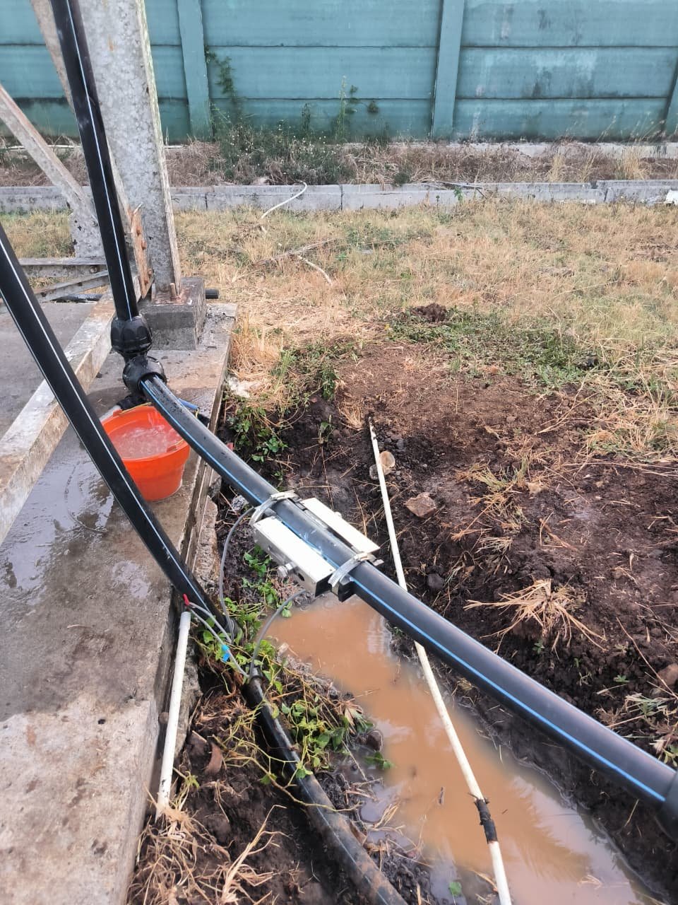 Pemasangan 6 Unit Ultrasonic Flow Meter di pabrik sepatu