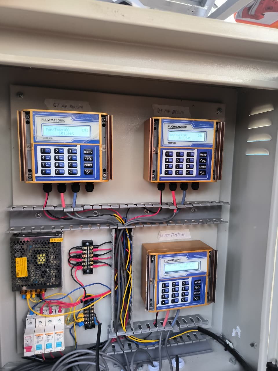 Pemasangan 6 Unit Ultrasonic Flow Meter di pabrik sepatu